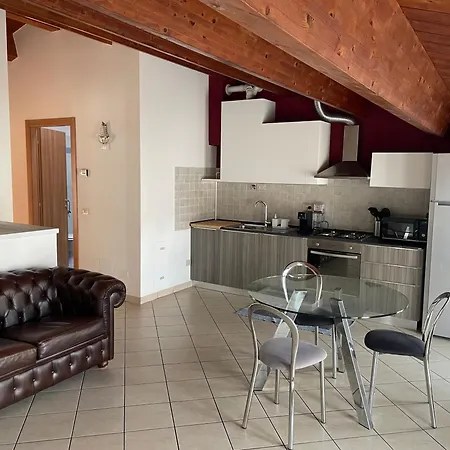 Luce-- 2 Da Letto--centro Storico--parcheggio Privato Gratuito