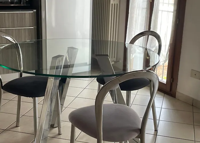 Lejlighed Luce-- 2 Da Letto--centro Storico--parcheggio Privato Gratuito *