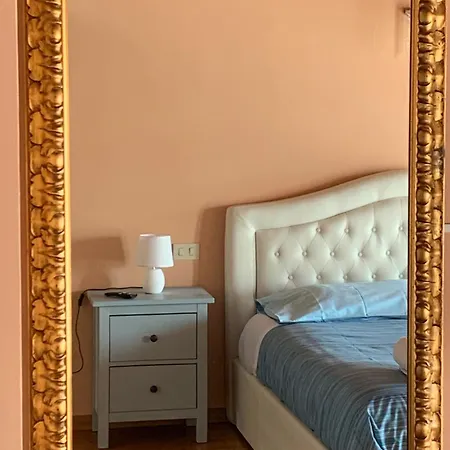 شقة Luce-- 2 Da Letto--centro Storico--parcheggio Privato Gratuito