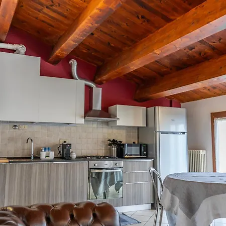 شقة Luce-- 2 Da Letto--centro Storico--parcheggio Privato Gratuito *