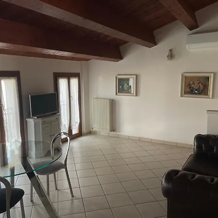 Apartamento Luce-- 2 Da Letto--centro Storico--parcheggio Privato Gratuito Lugo (Ravenna)