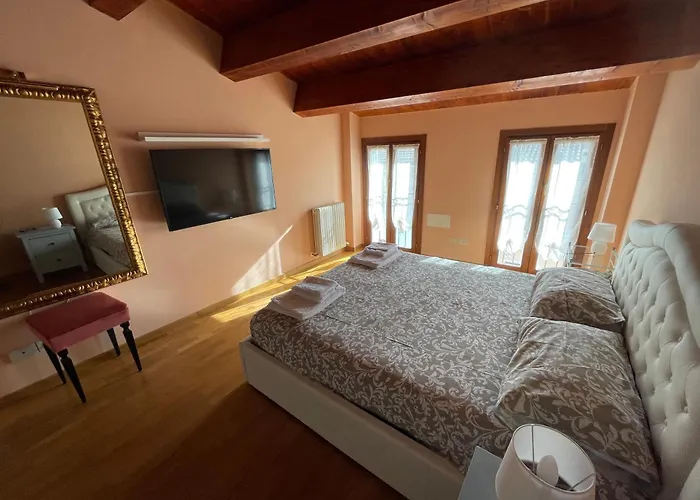 Luce-- 2 Da Letto--centro Storico--parcheggio Privato Gratuito Daire Lugo (Ravenna)