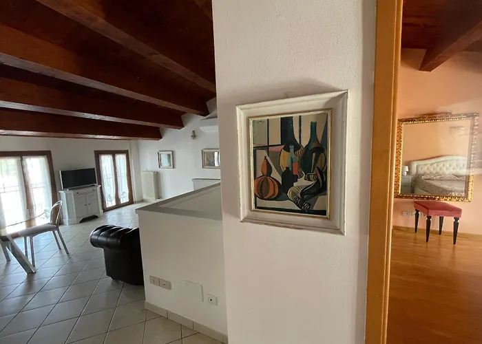 Luce-- 2 Da Letto--centro Storico--parcheggio Privato Gratuito Apartamento